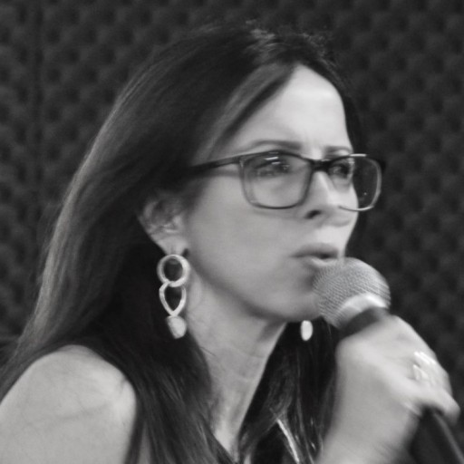 Junia Claudia Santana de Mattos Zaidan